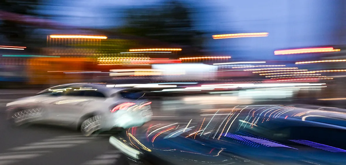 Unfallflucht in Moormerland: Pedelec-Fahrer stürzt nach Vorfahrtmissachtung