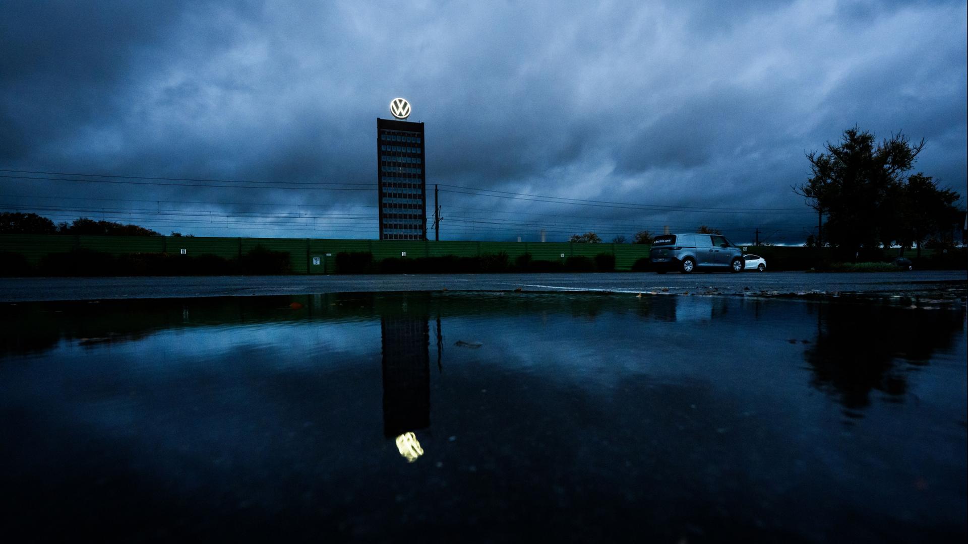 Photo: ml-hub.de VW-Aufsichtsrat beschließt Sparmaßnahmen - 50.000 Stellen weg