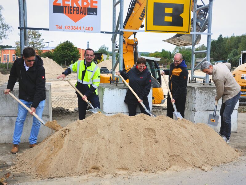 Erster Spatenstich für neue Rettungswache in Bad Belzig